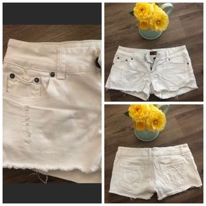 2b Denim White Shorts